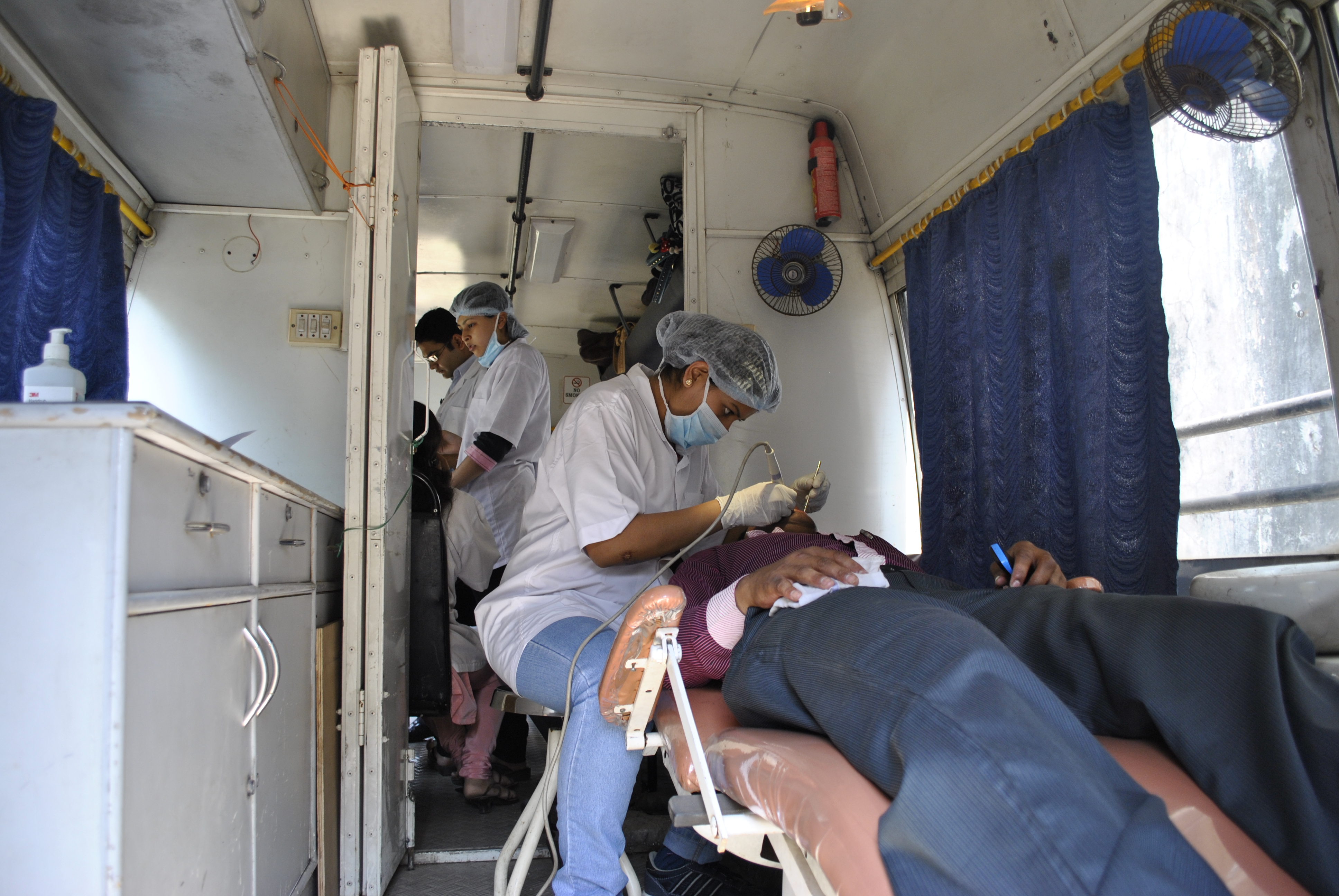 Dental treatment in Mobile Dental Van